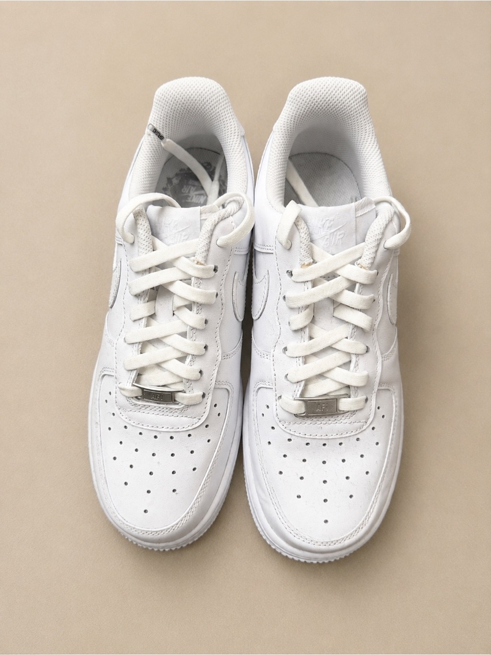 Nike Air Force 1 ‘07 White Women’s 7.5 Low Top Sneakers Casual Streetwear AF1 - Picture 2 of 3